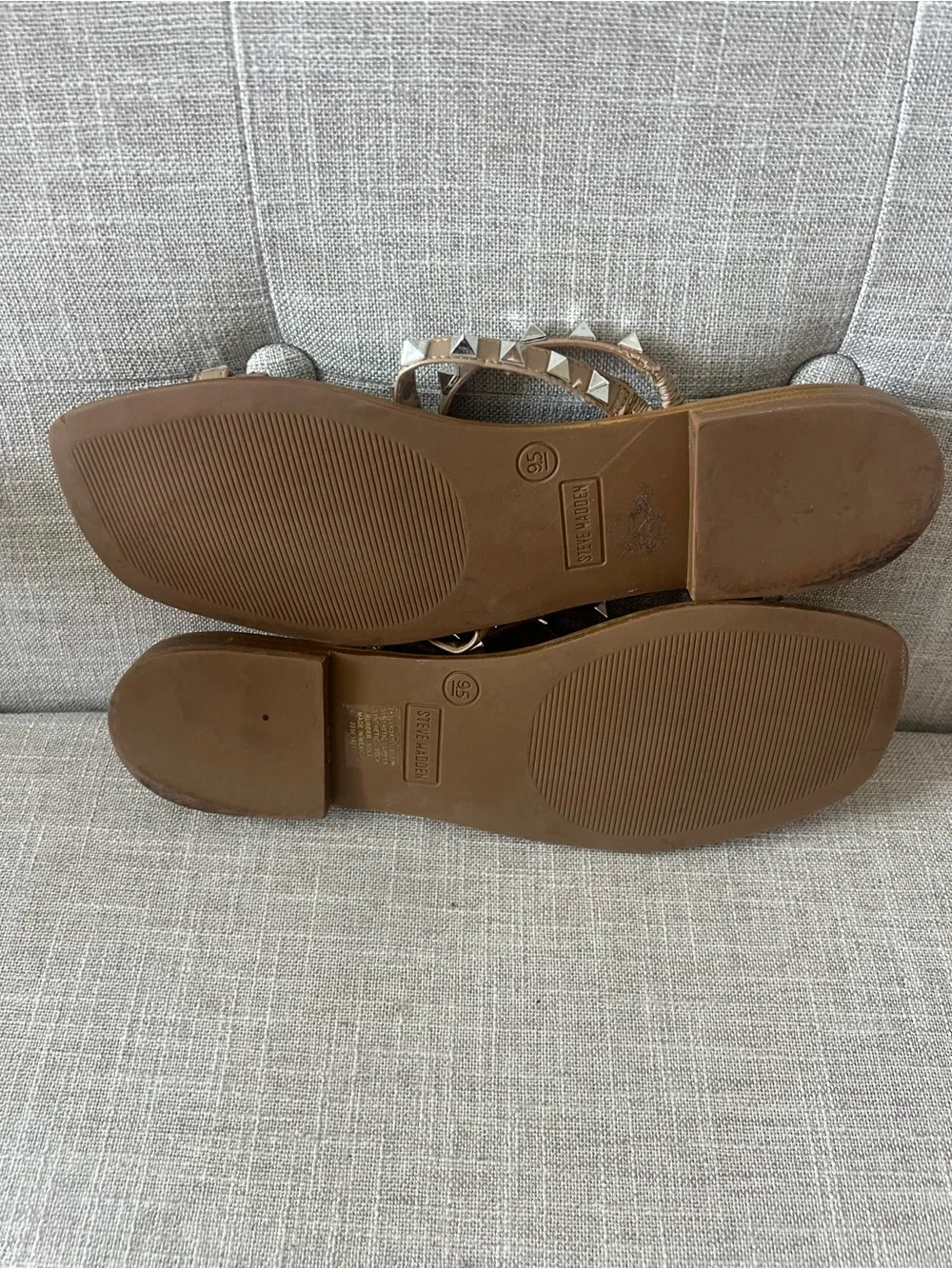 Steve Madden summer resort wear  Studded Strappy Slide Sandals, women’s 9.5.